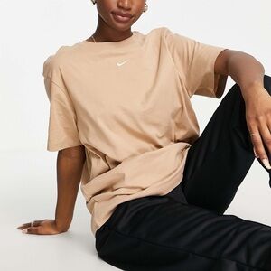 NIKE essential boyfriend tee brown size XS